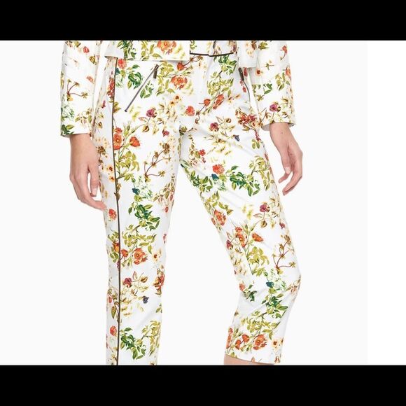 💋Bundle 4 items for $20. Add items💋 to a bundle - Picture 2 of 11